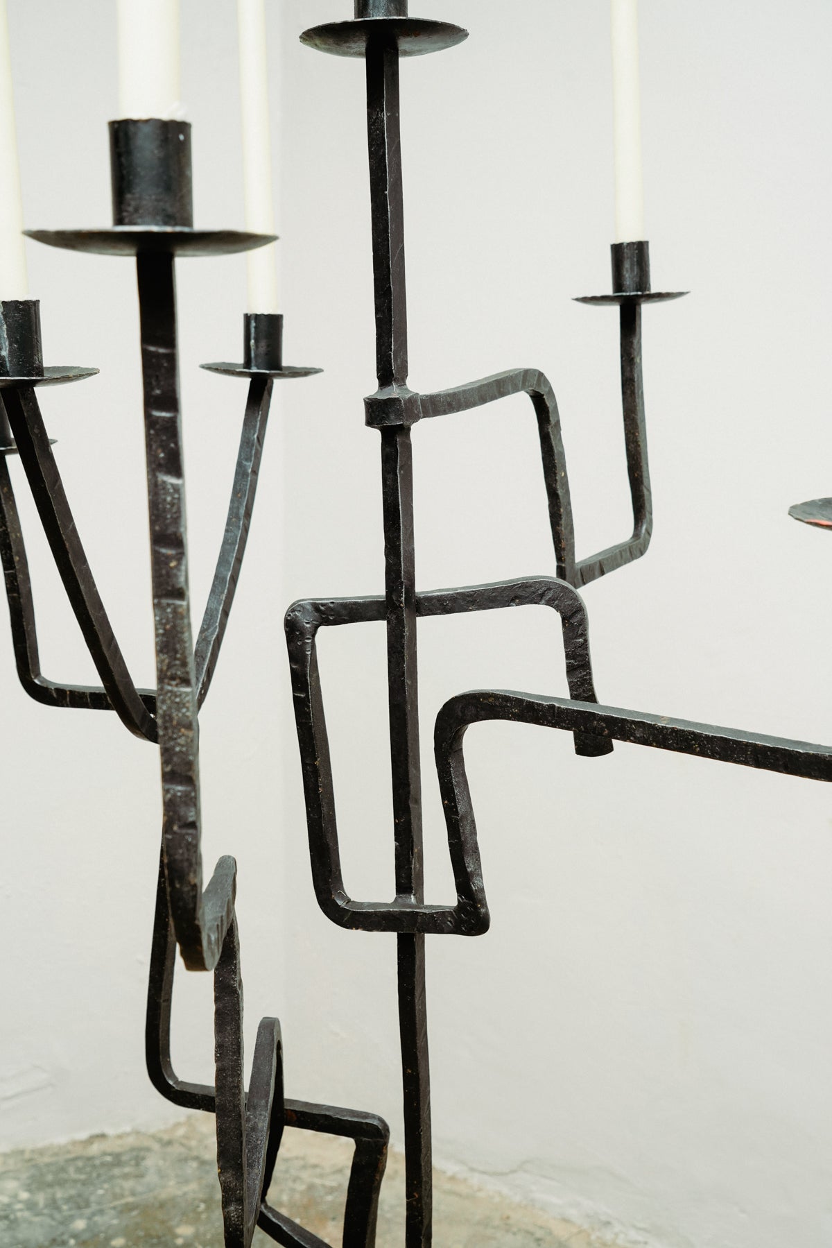 Big fer forgé candleholder