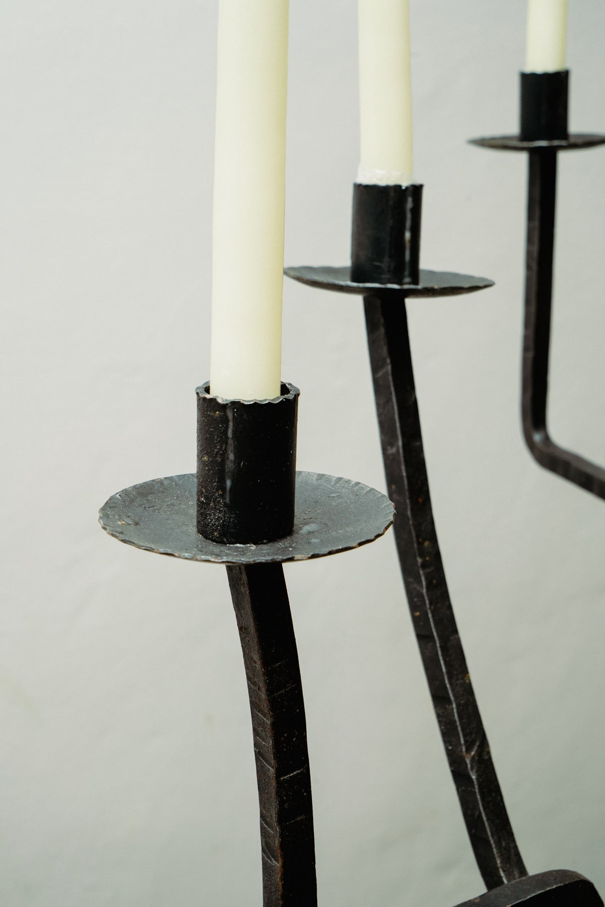 Big fer forgé candleholder