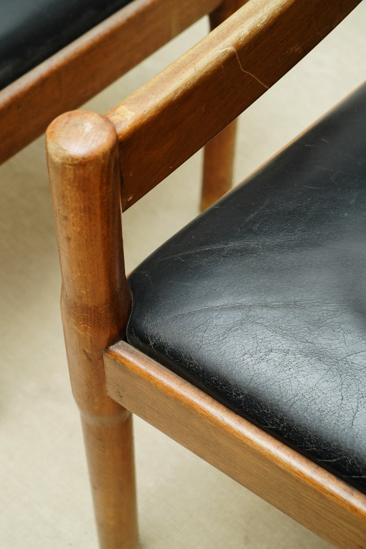 Carimate armchairs by Vico Magistretti for Cassina, 1980s (set of 2)