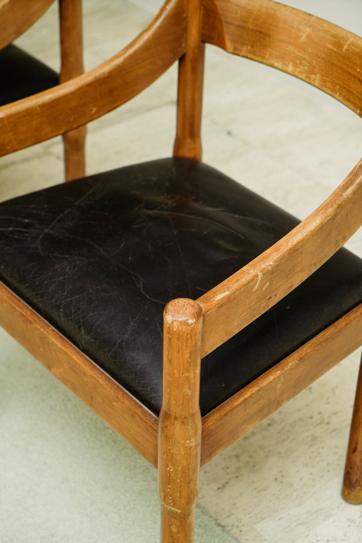 Carimate armchairs by Vico Magistretti for Cassina, 1980s (set of 2)