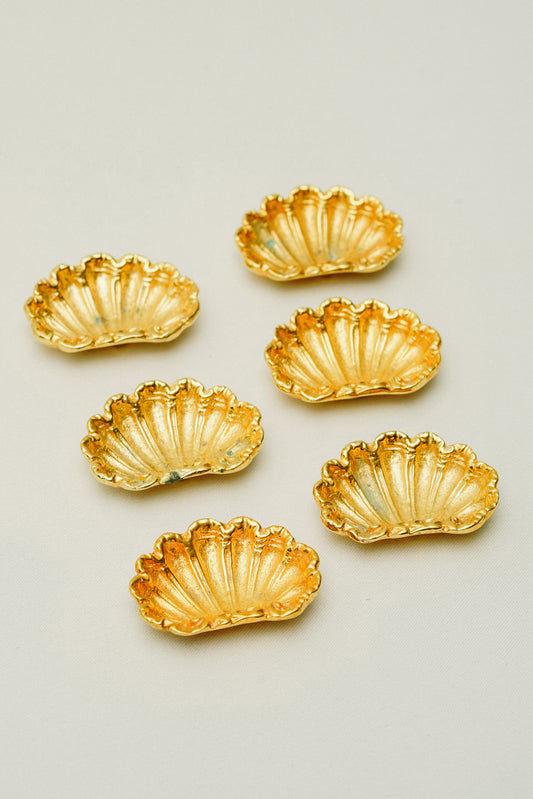 Set of 6 shell salt cellars