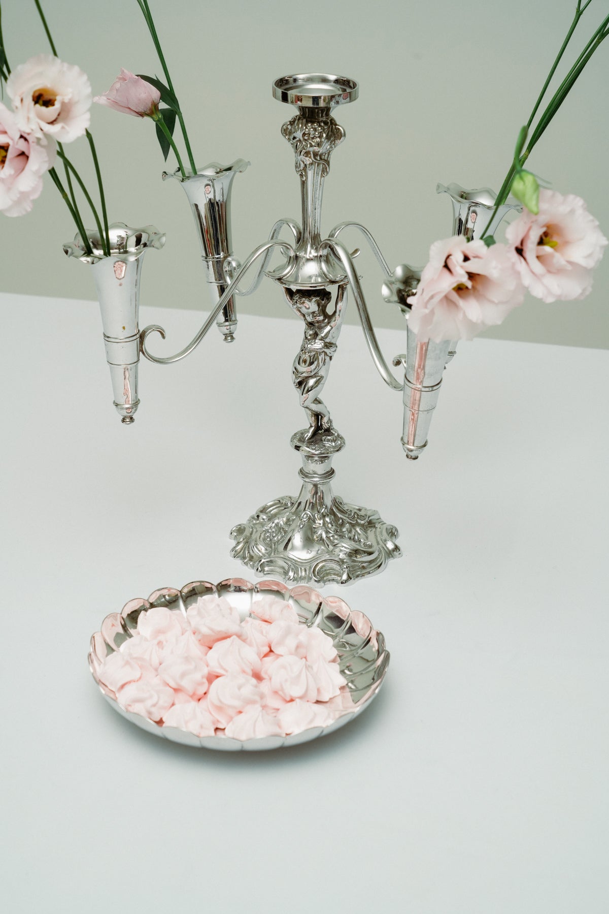 Soliflore, 4 vases and tray
