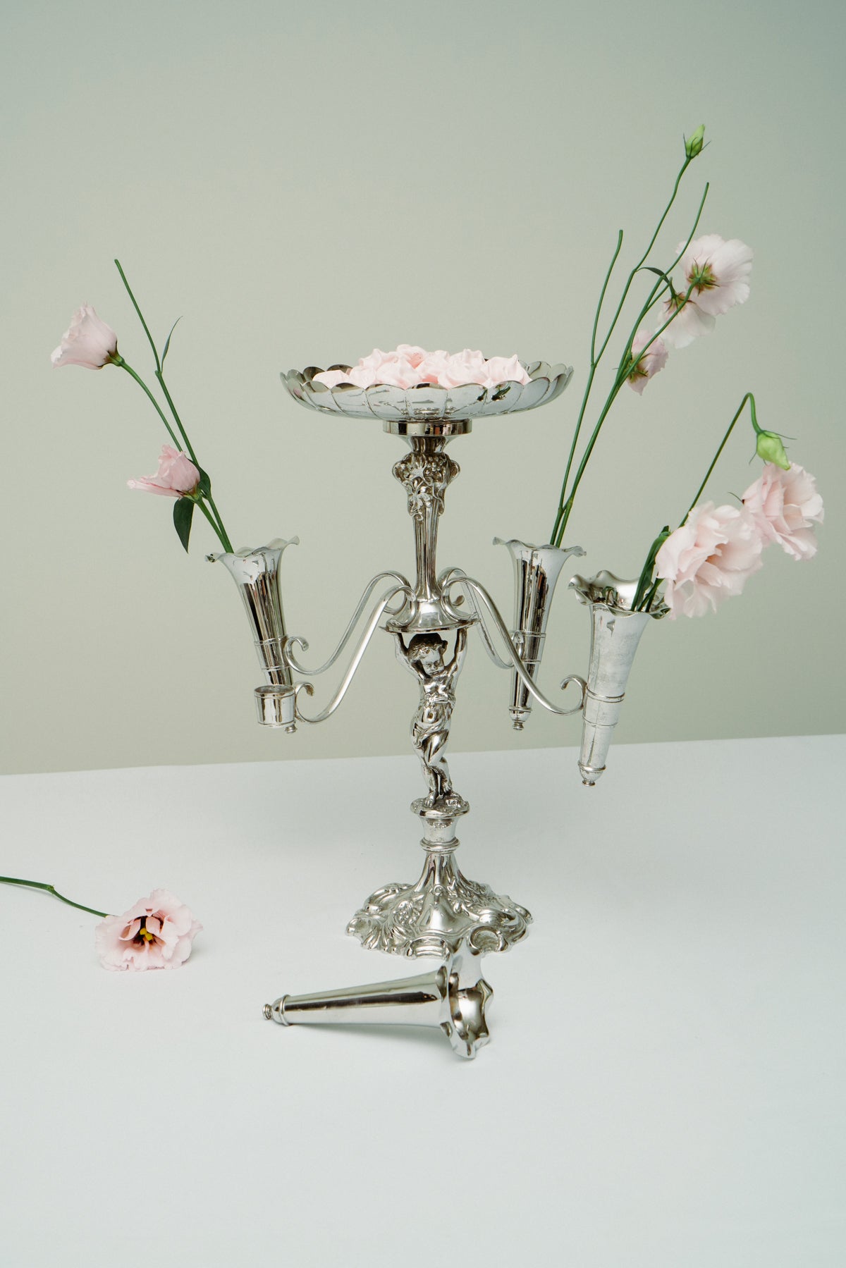 Soliflore, 4 vases and tray
