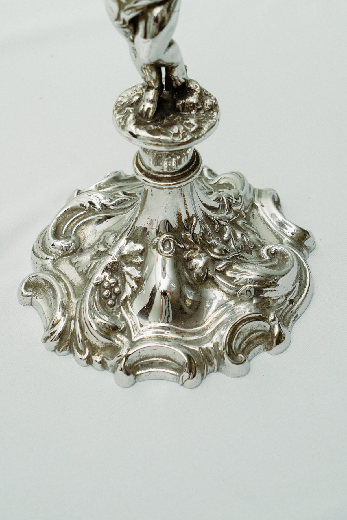 Soliflore, 4 vases and tray
