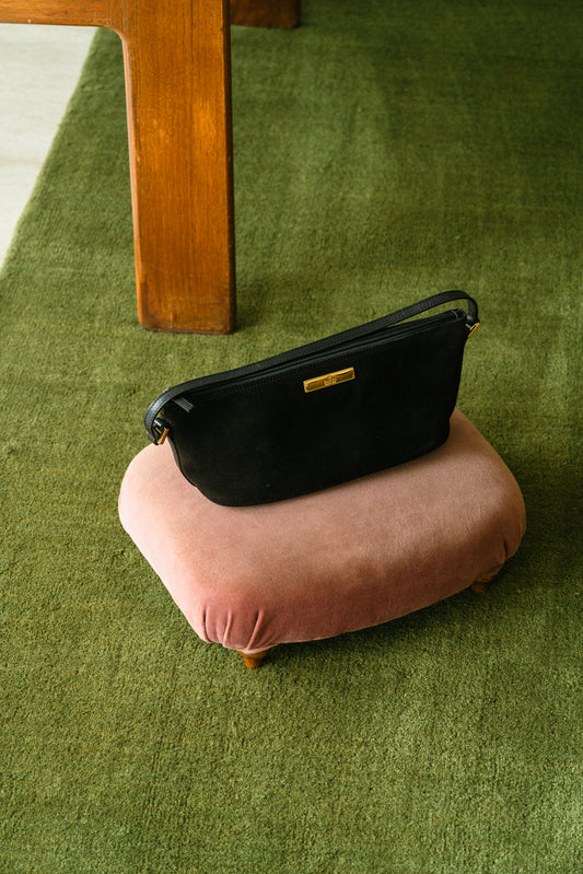 Antique ottoman in pink velvet
