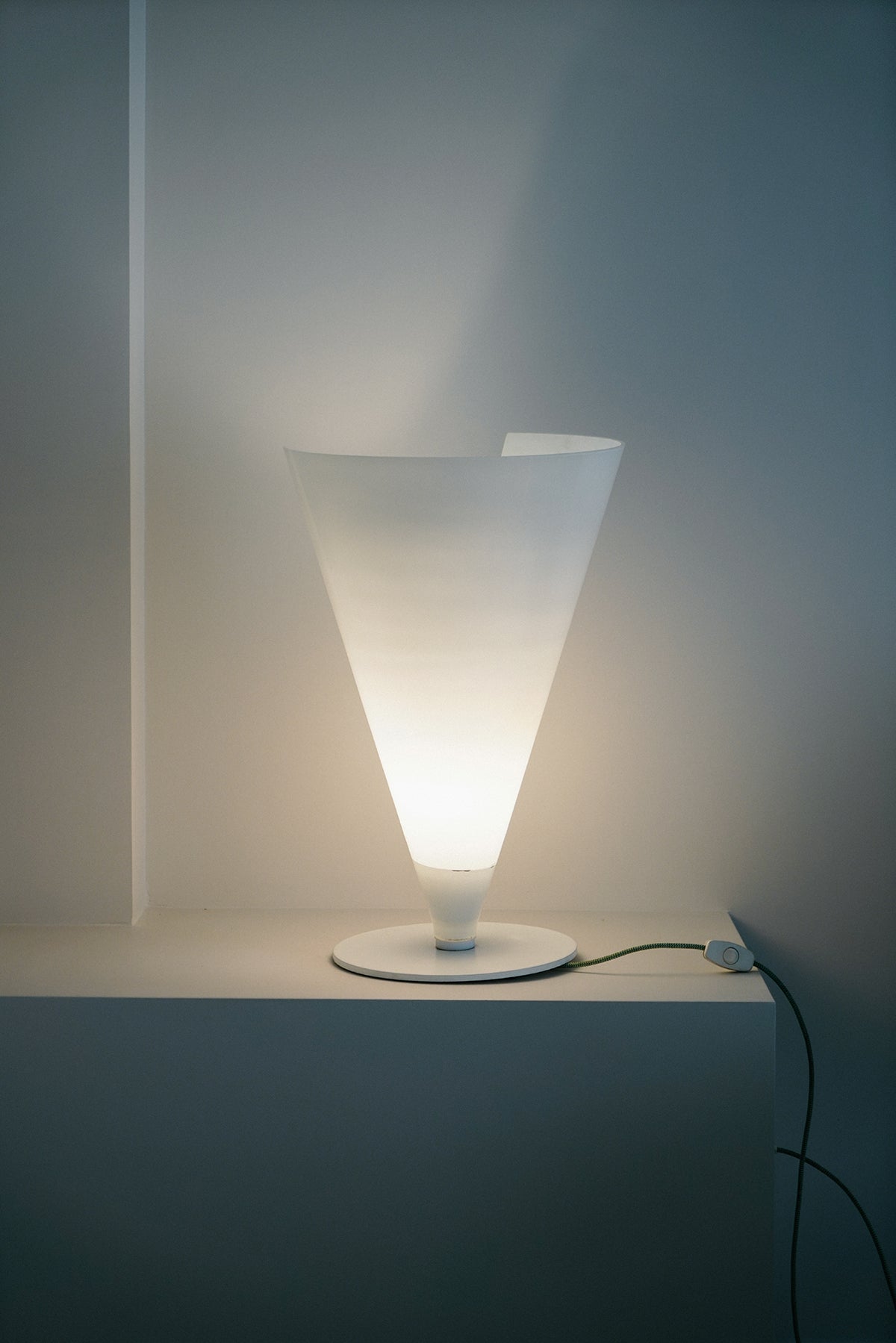 White glass table lamp, 1980s