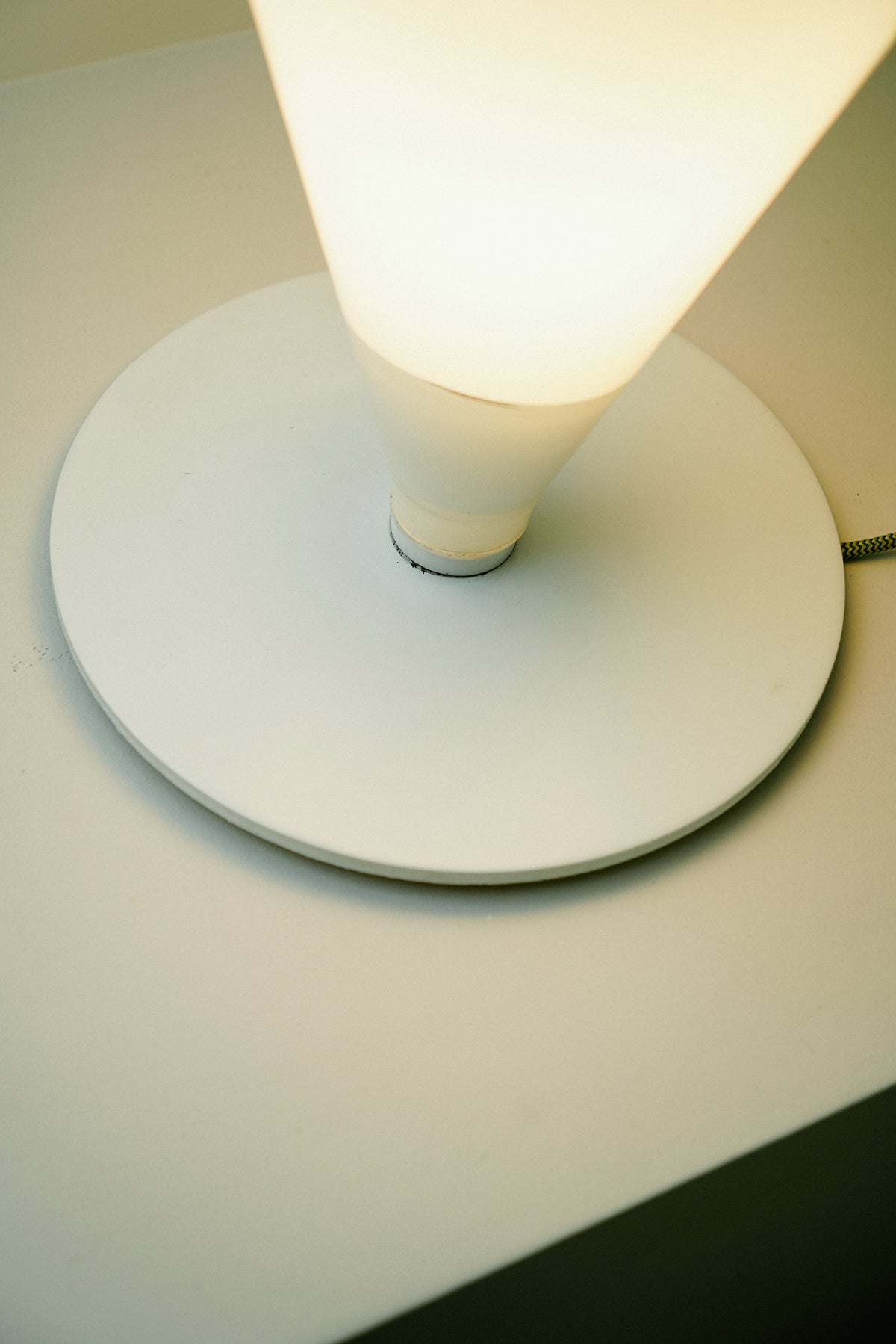 White glass table lamp, 1980s