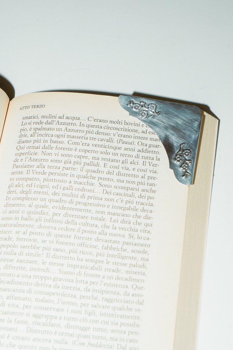 Silver 800 bookmark