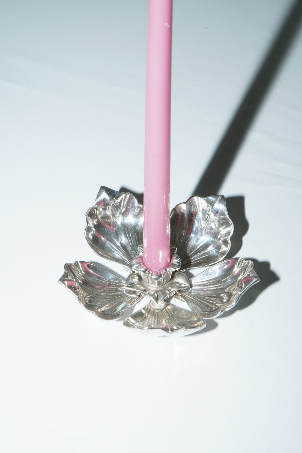 Candleholder and ashtray with petals