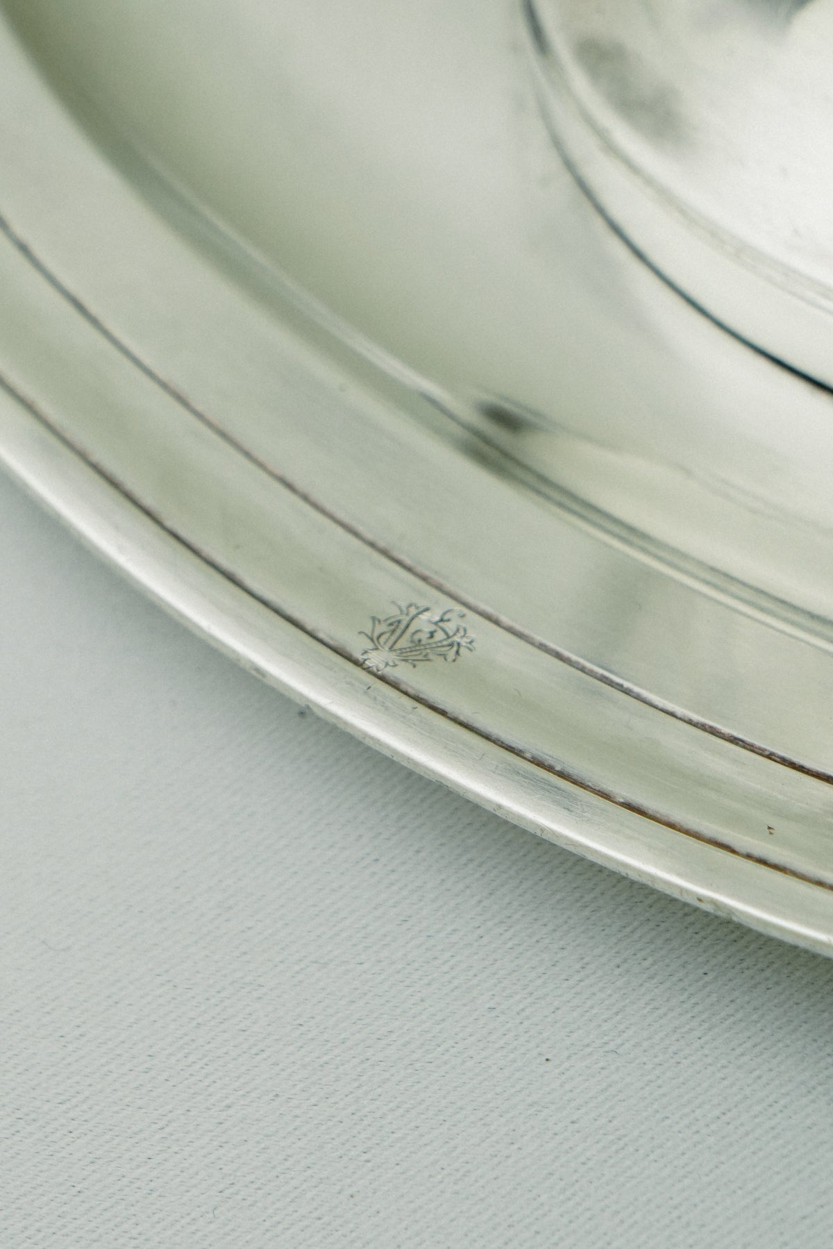 Set of 2 saucers