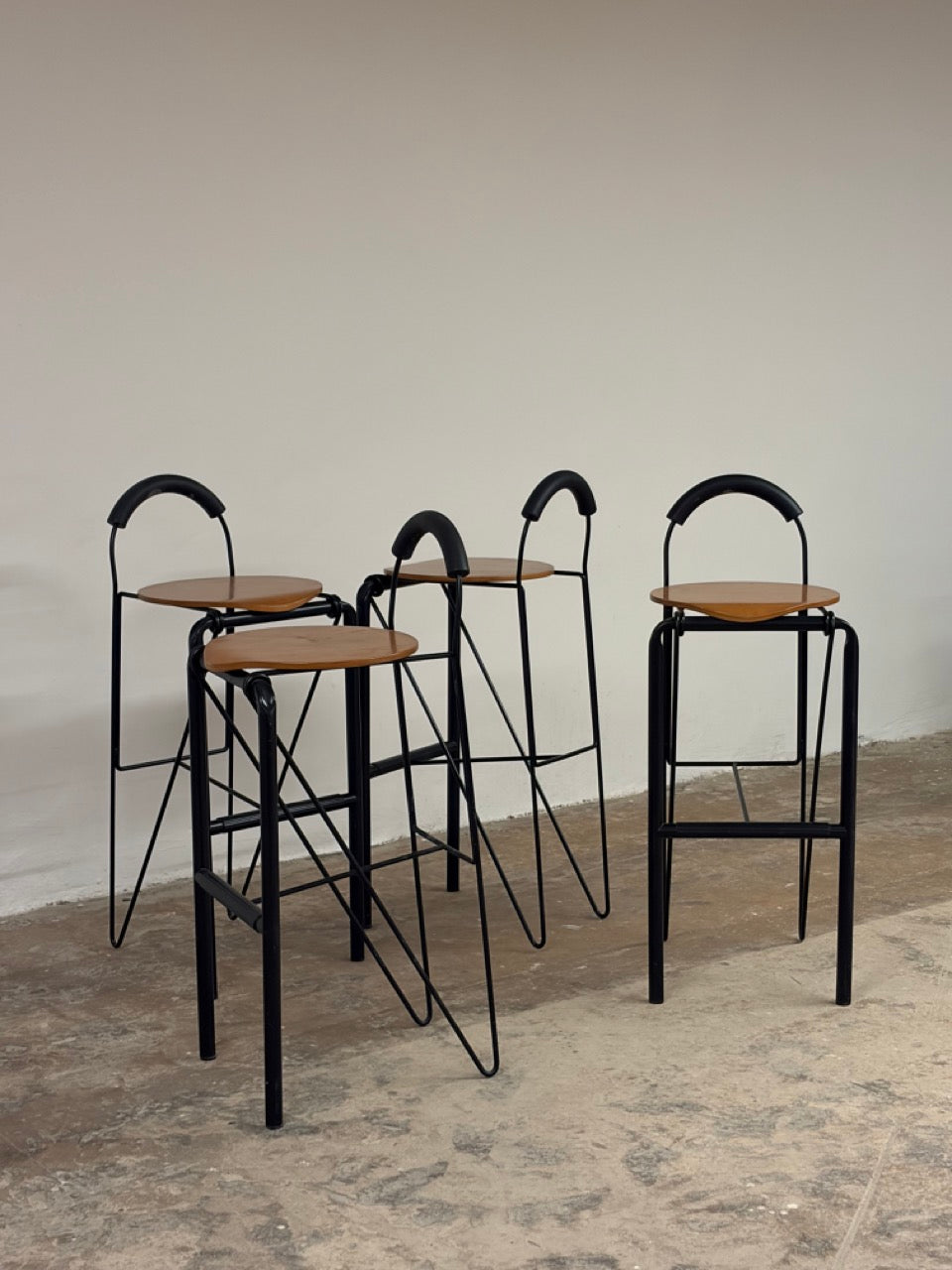 Set of 4 stools