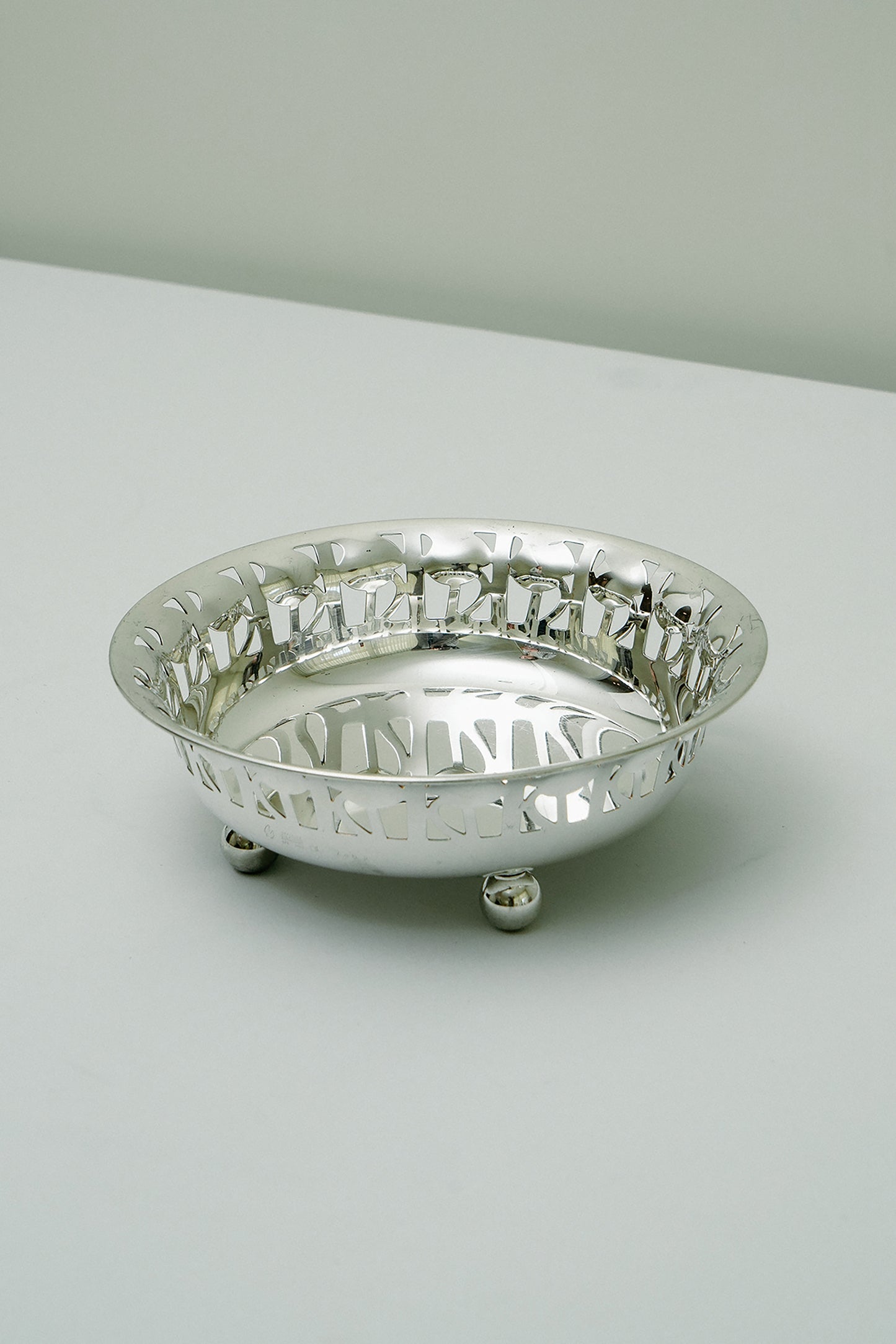 Officine Alessi 'Rosenschale' By Josef Hoffmann