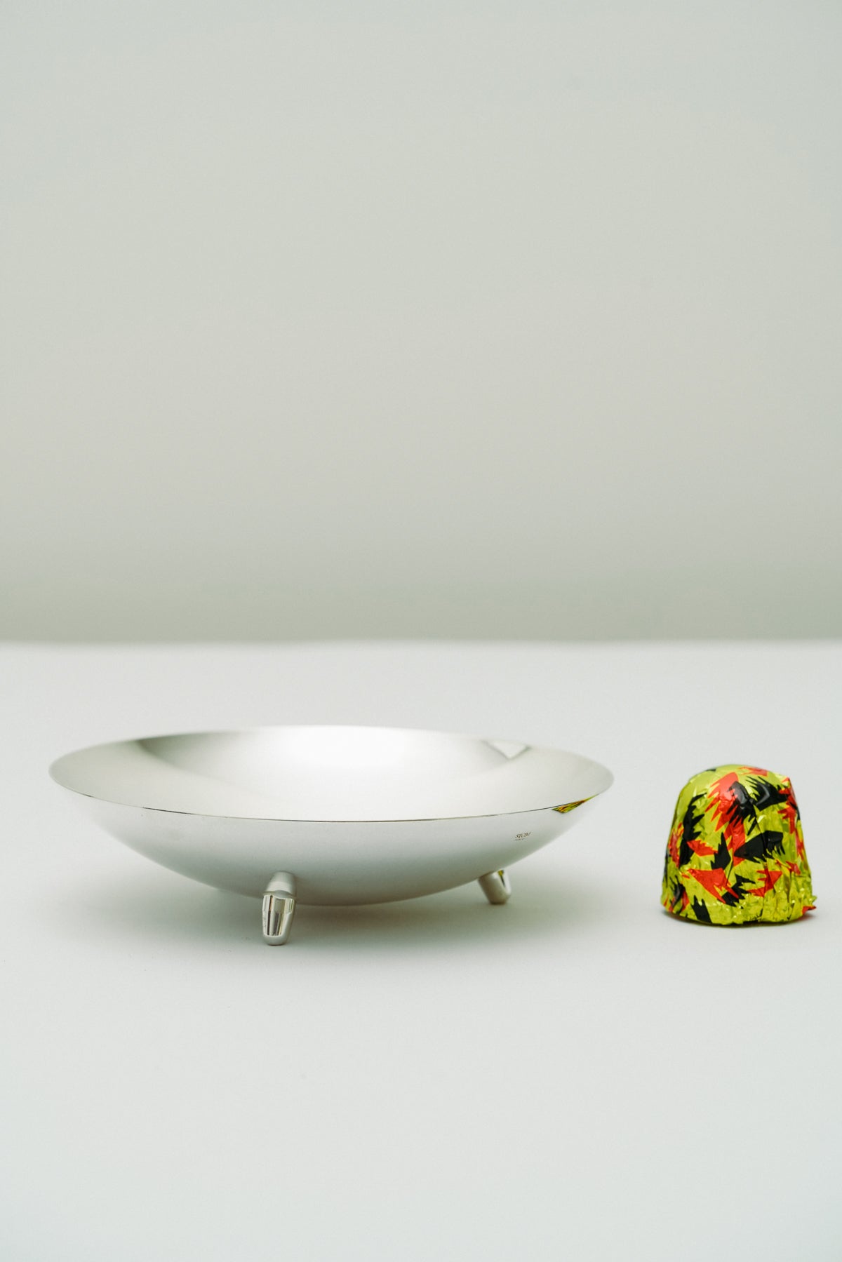 Small bowl with three legs