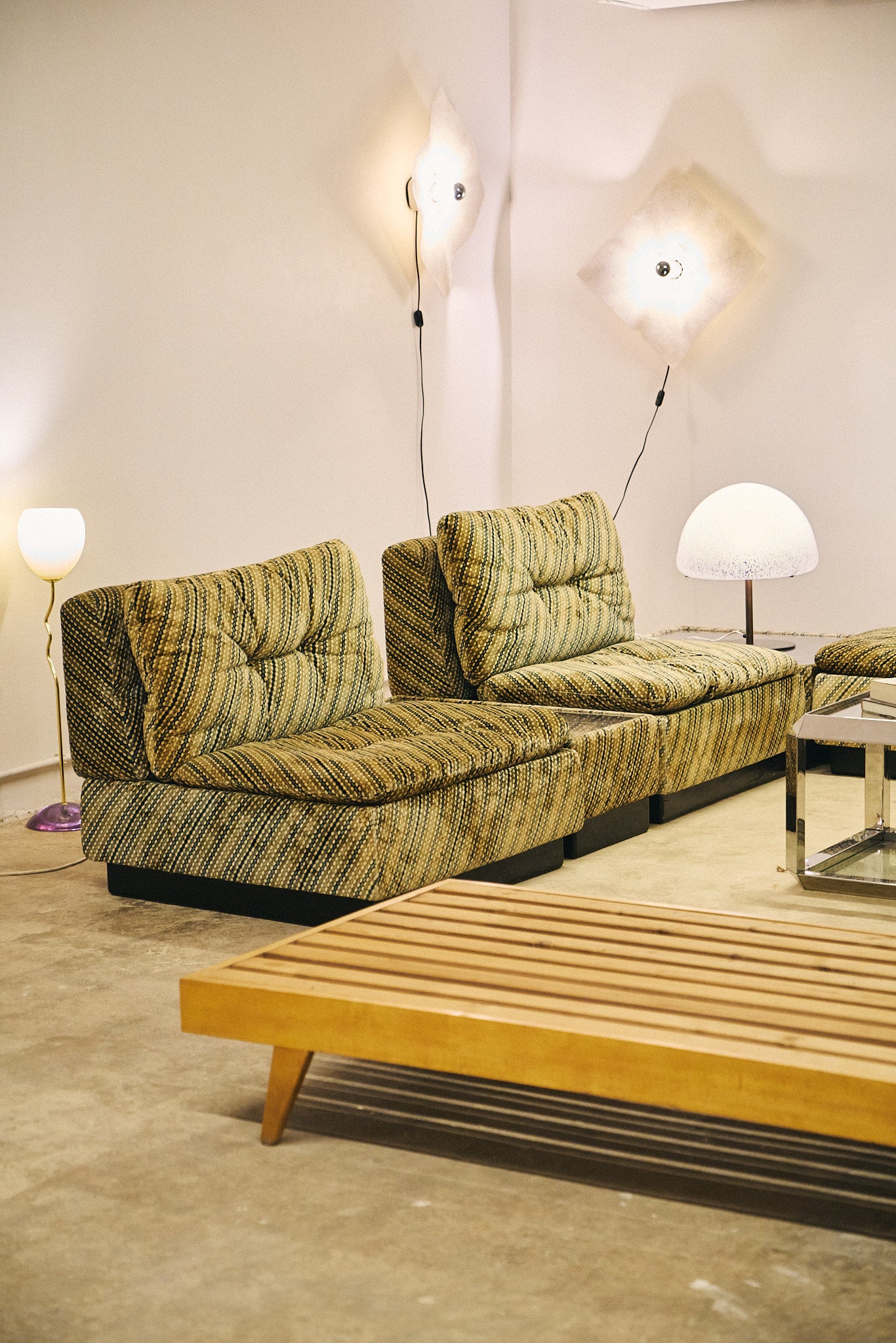 "P10 Proposals" modular sofa by Giovanni Offredi for Saporiti