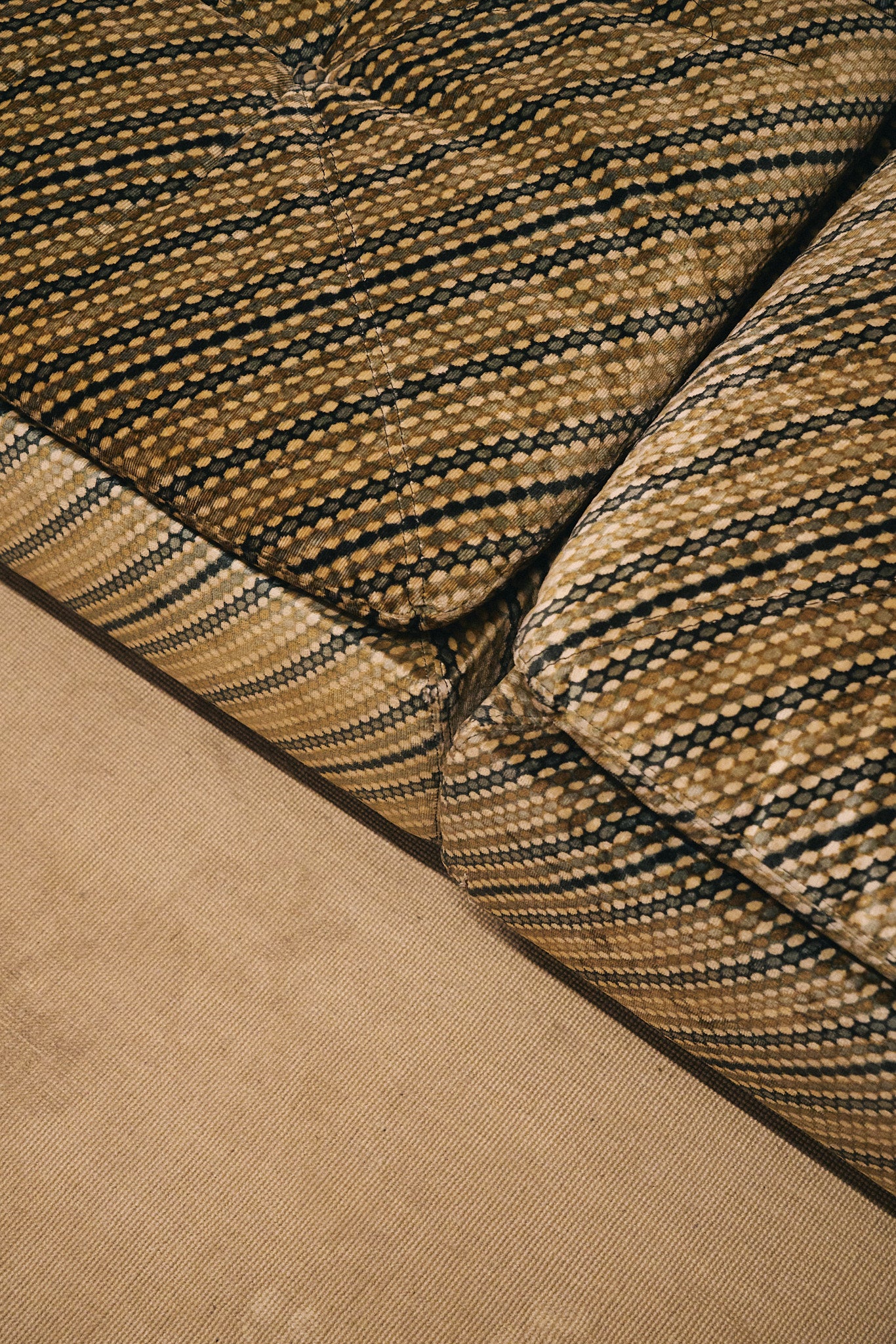 "P10 Proposals" modular sofa by Giovanni Offredi for Saporiti