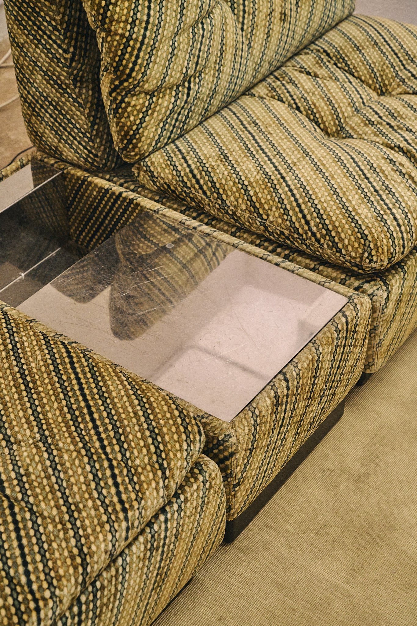 "P10 Proposals" modular sofa by Giovanni Offredi for Saporiti