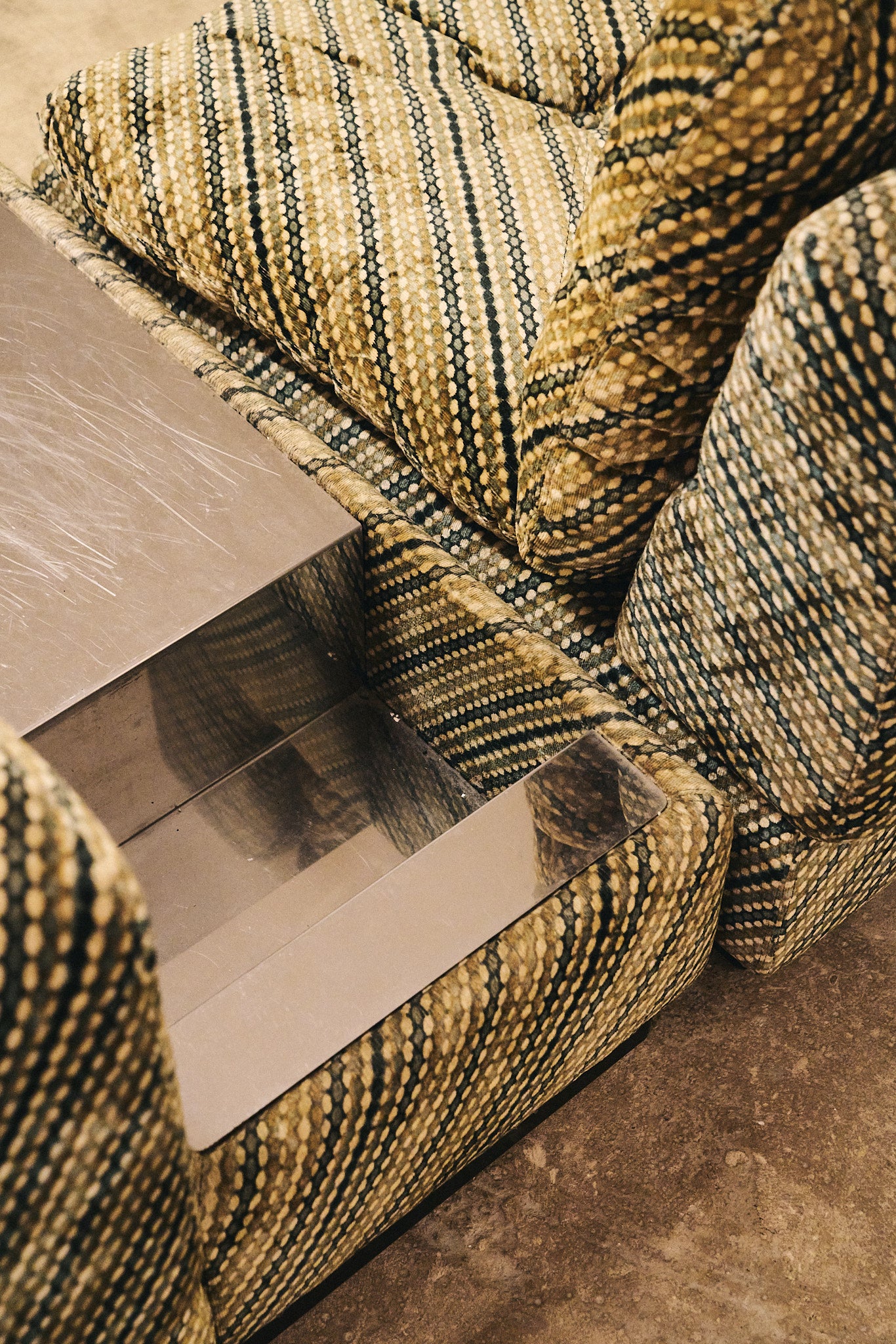 "P10 Proposals" modular sofa by Giovanni Offredi for Saporiti