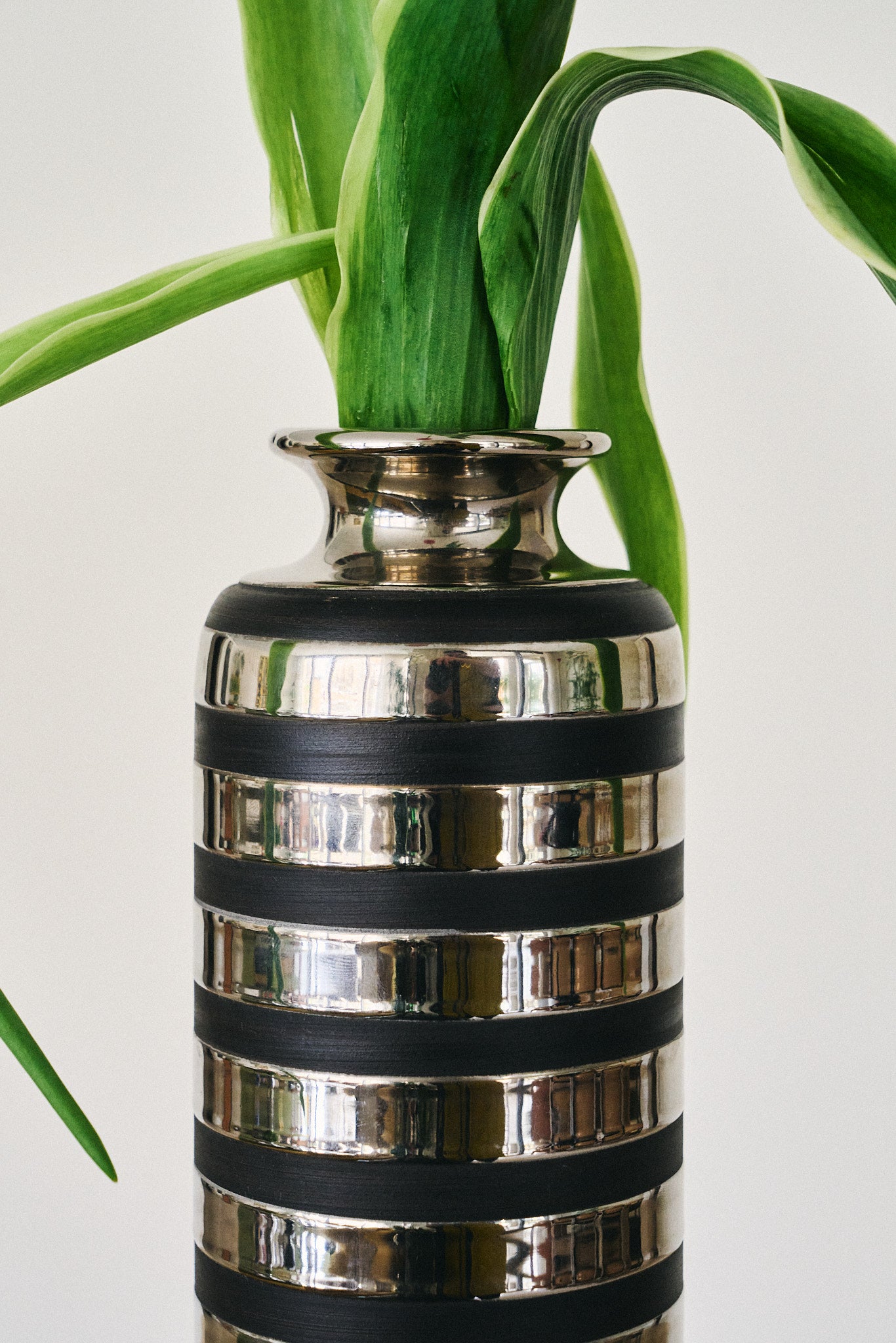 Bitossi ceramic vase by Aldo Londi