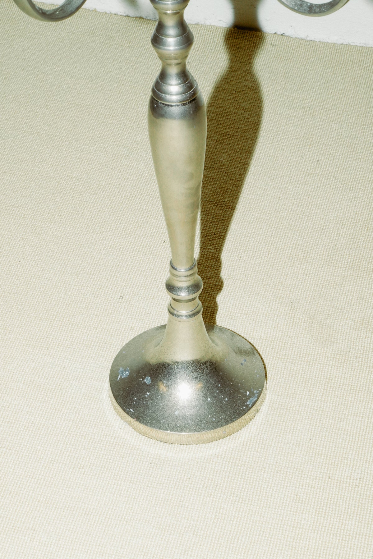 Metal candleholder