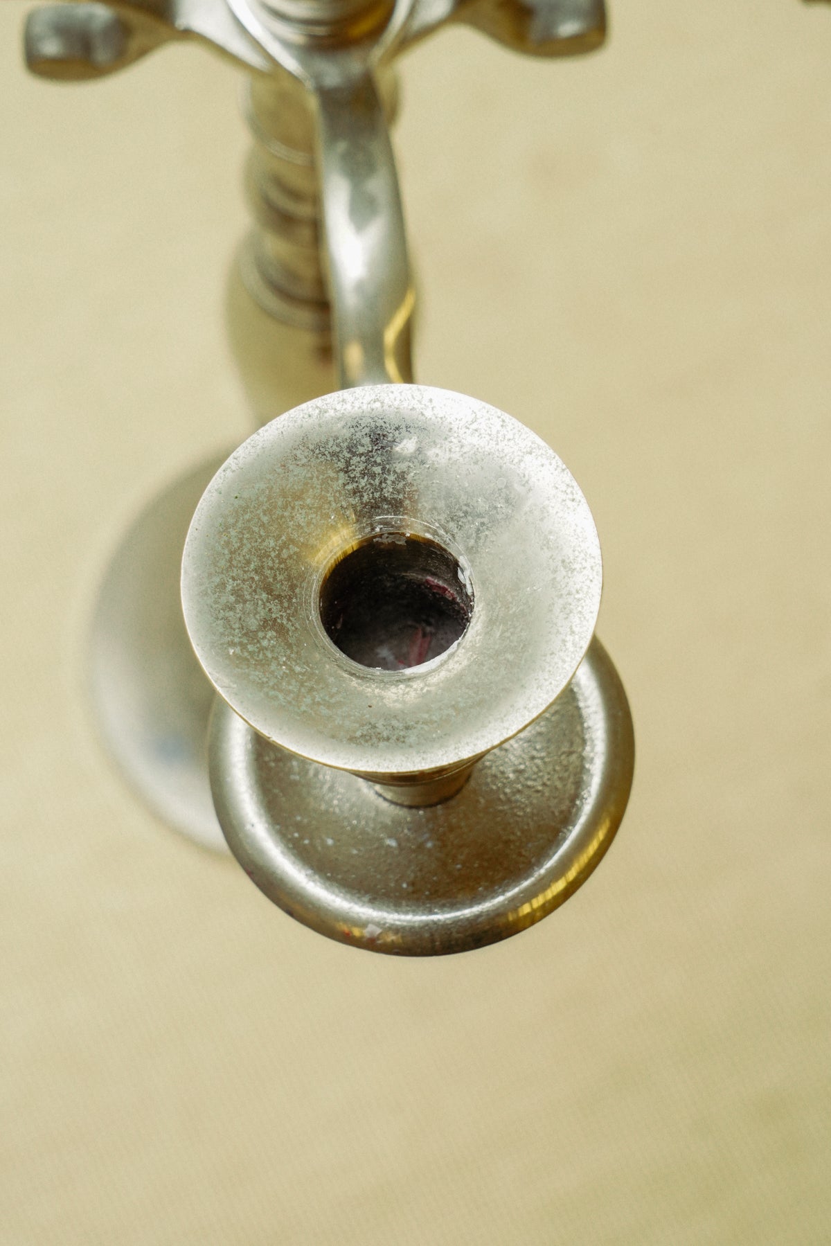 Metal candleholder