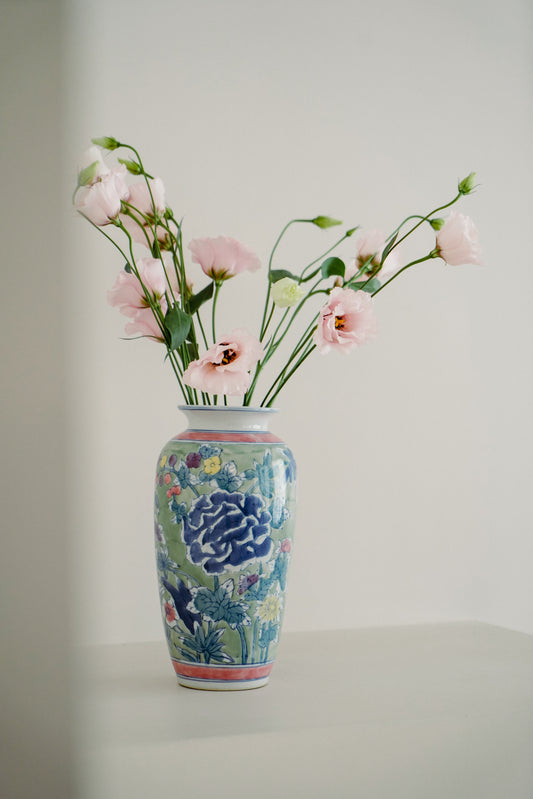 Chinoiserie porcelain vase, green with flowers