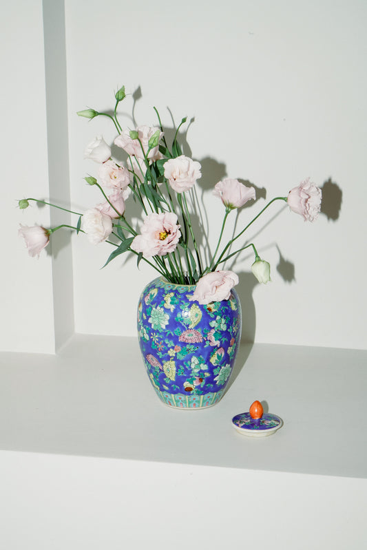 Chinoiserie porcelain temple jar, gitane with flowers