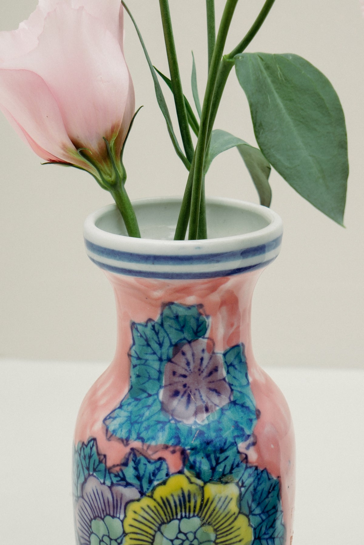 Mini Chinoiserie porcelain vases (set of 2)
