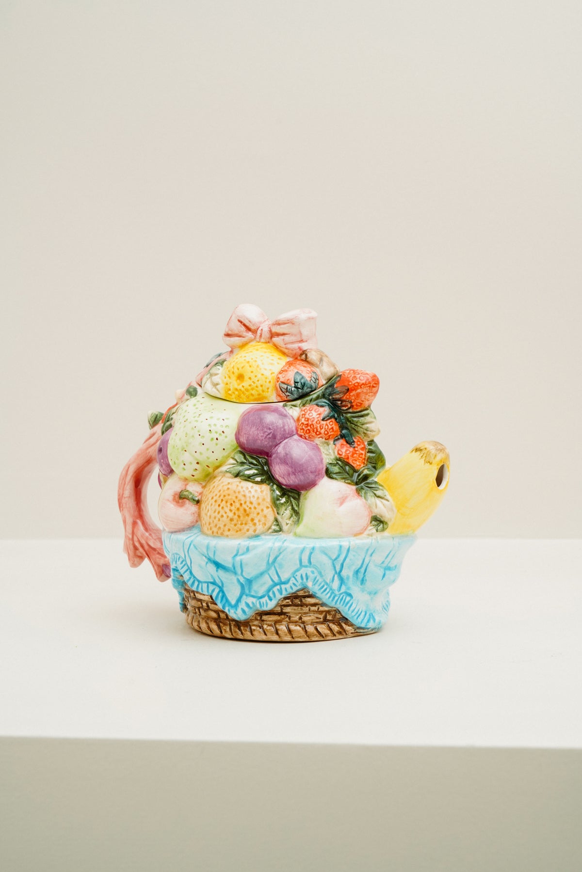 Ceramic fruit teapot