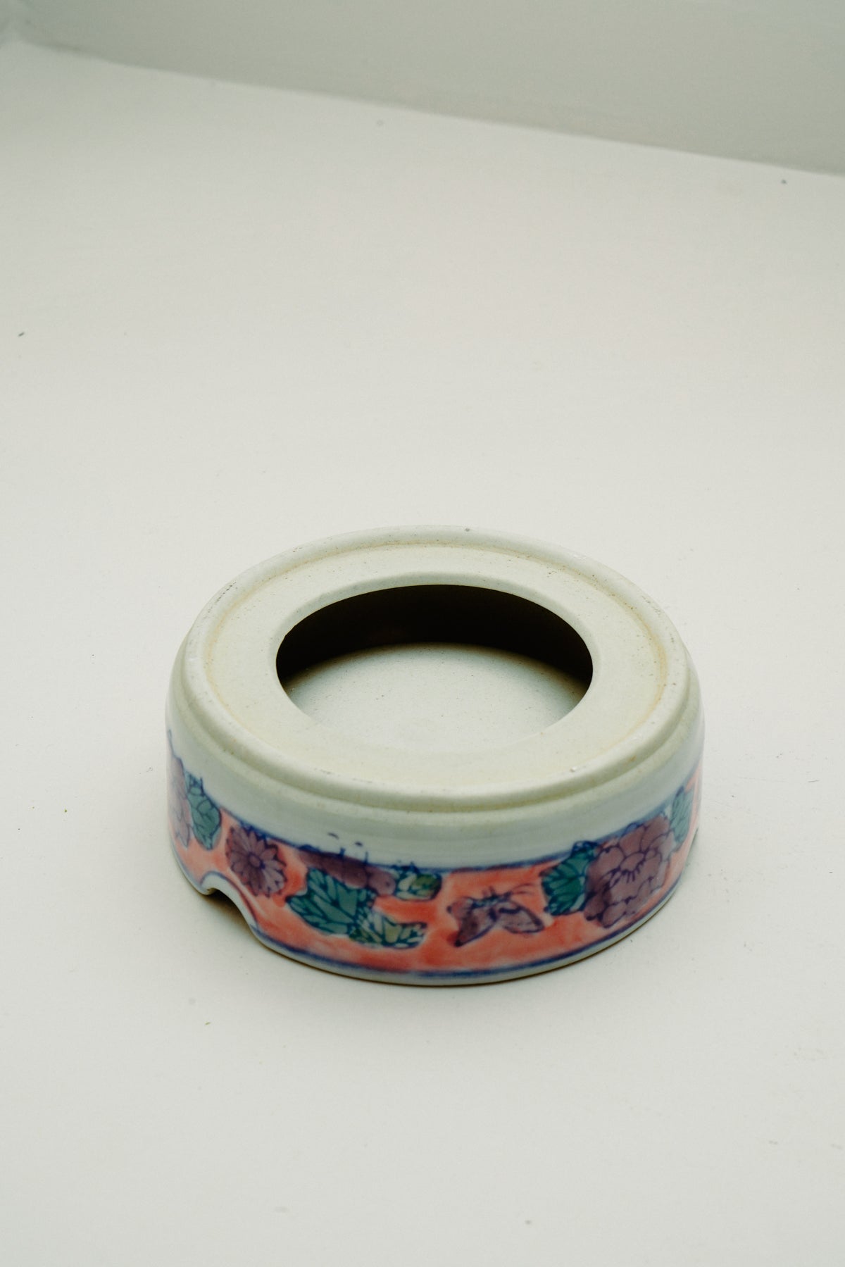 Chinoiserie porcelain ashtray