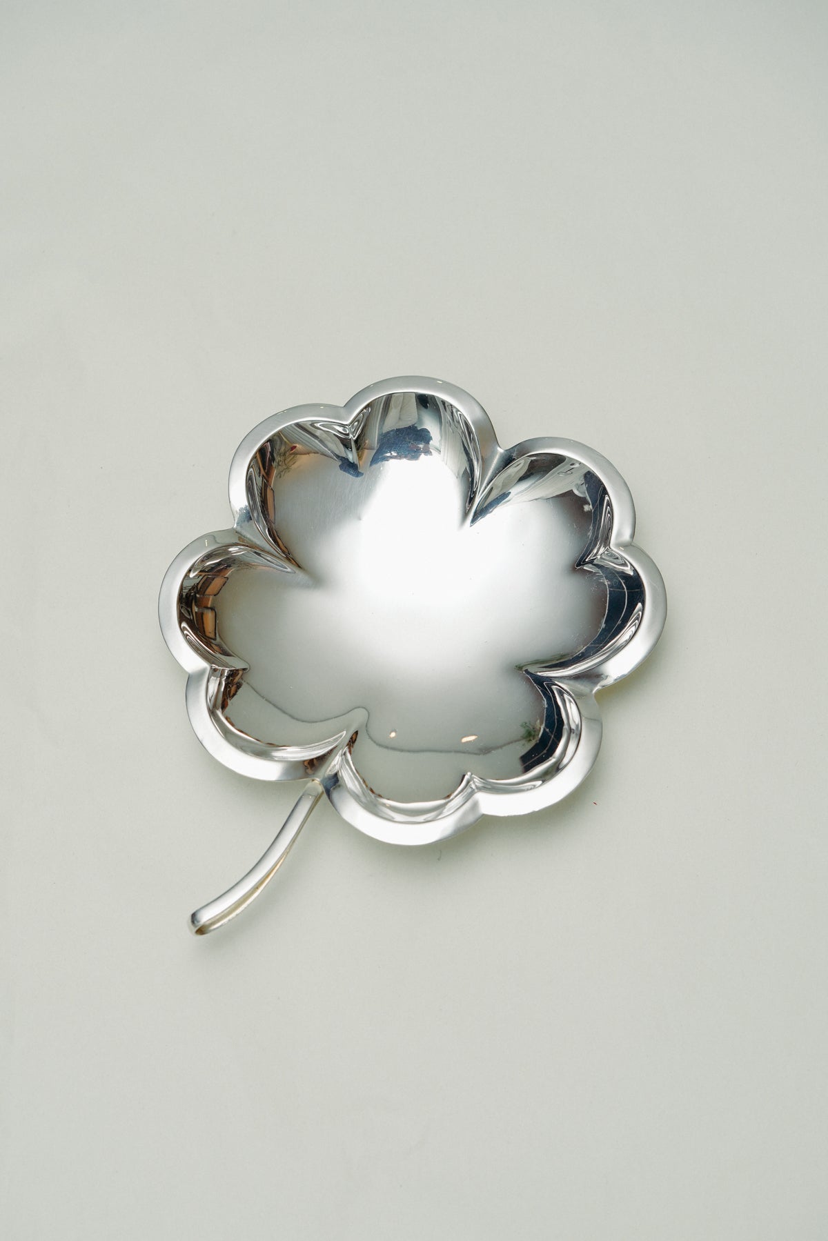 Four-leaf clover dish