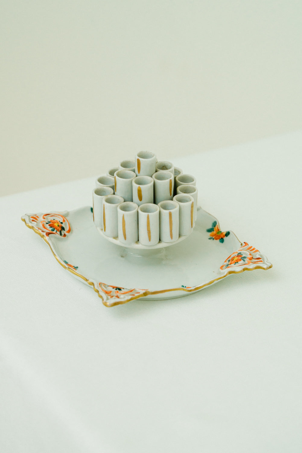 Ceramic cigarette holder/ ashtray