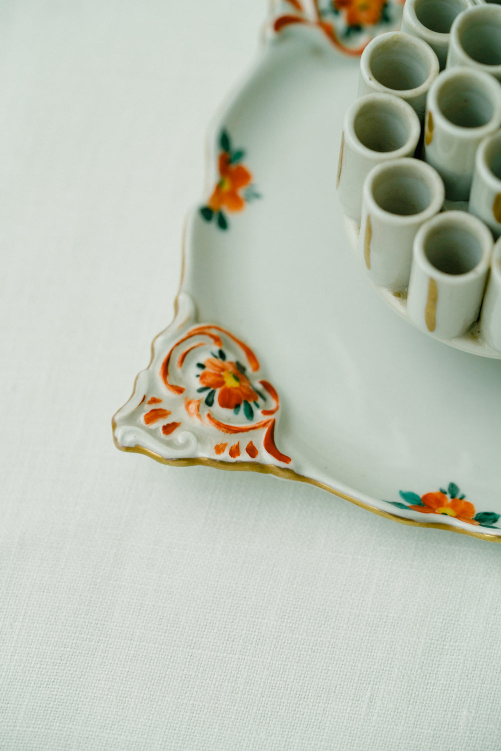 Ceramic cigarette holder/ ashtray