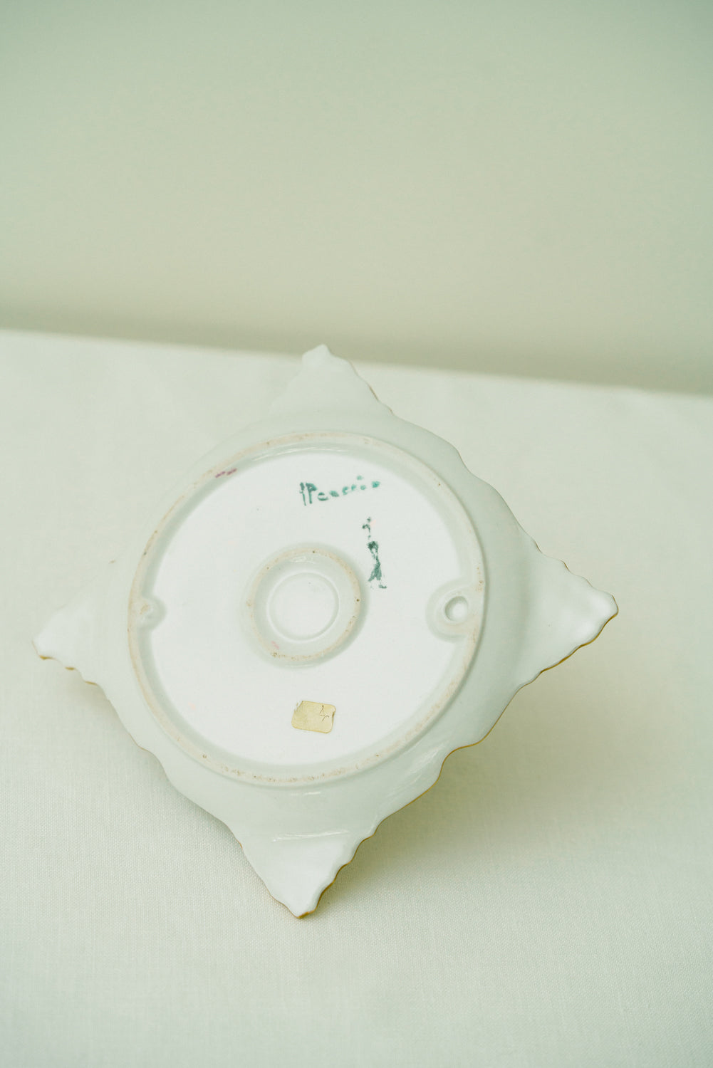 Ceramic cigarette holder/ ashtray