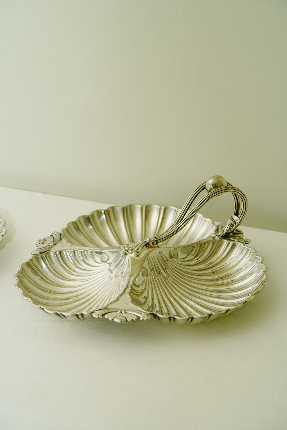 Sheffield shell aperitivo plates, set of 2