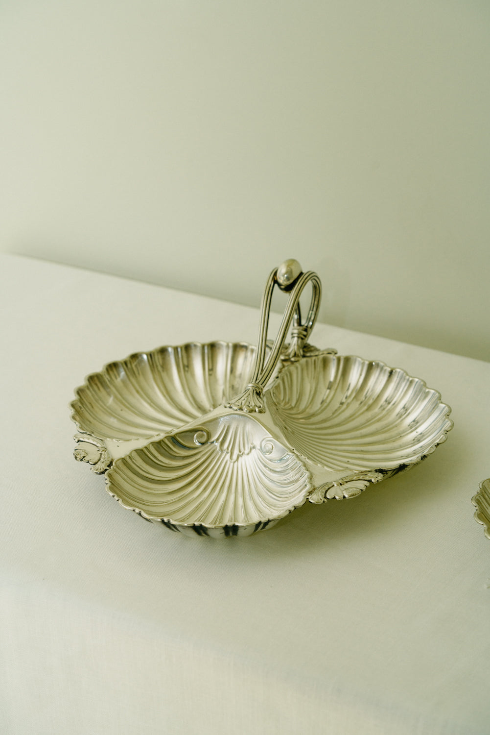 Sheffield shell aperitivo plates, set of 2