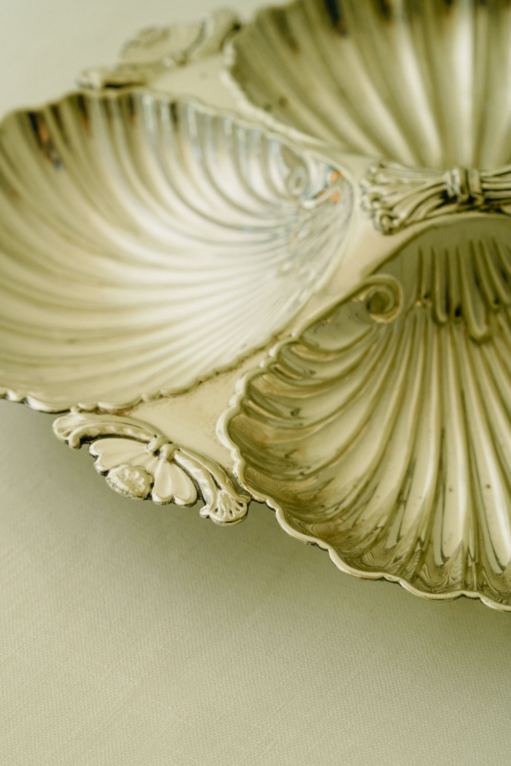 Sheffield shell aperitivo plates, set of 2