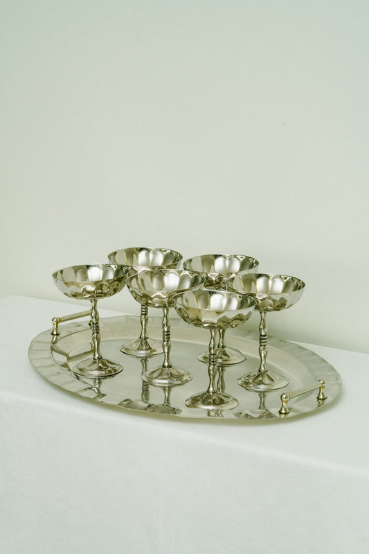 Set of 6 silver plated coupes with tray