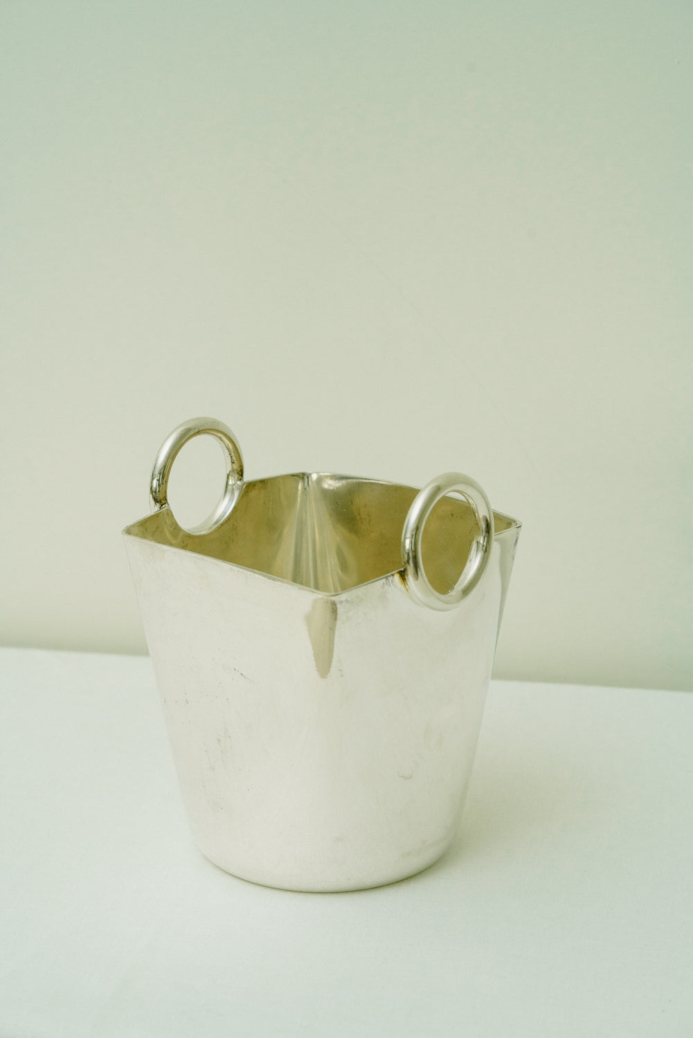 Ice bucket