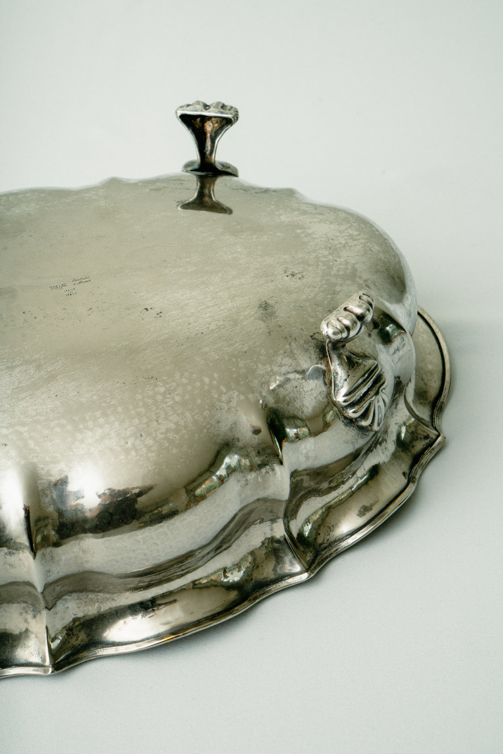 Oval footed bowl