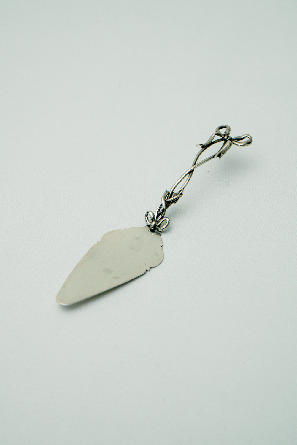 Sterling Silver 800 Mini cake shovel with bow