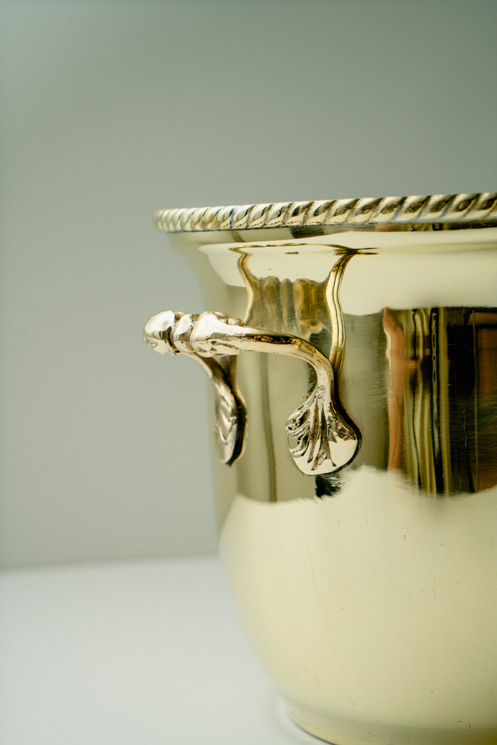 Set of 2 brass buckets