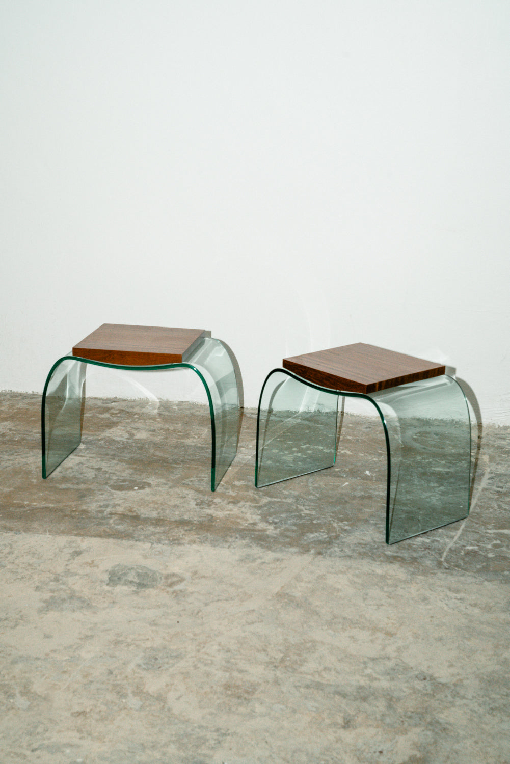 Onda poufs and console by Vittorio Livi for Fiam