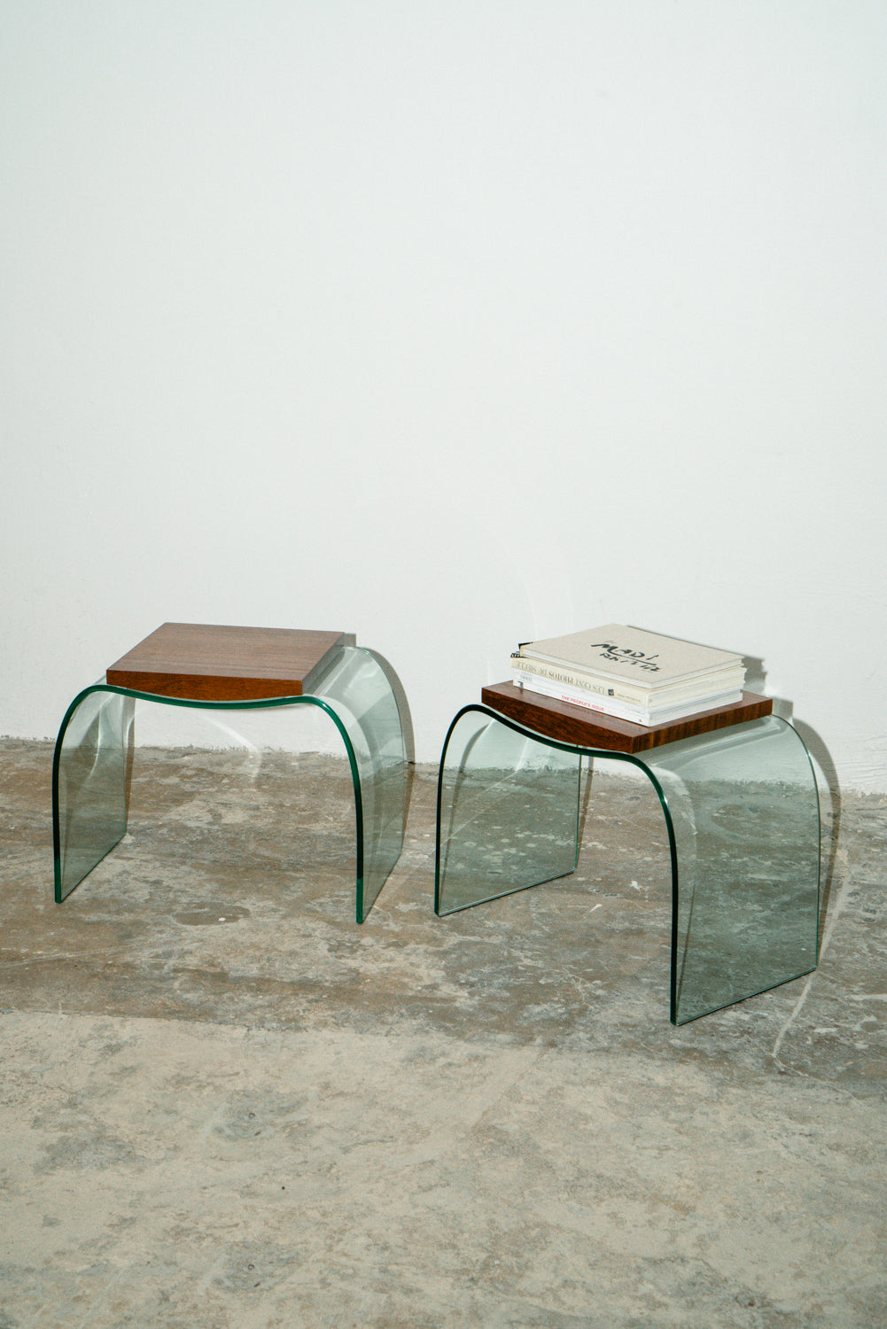 Onda poufs and console by Vittorio Livi for Fiam