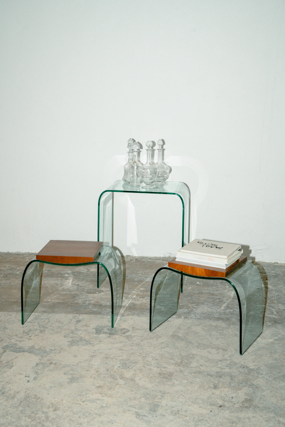 Onda poufs and console by Vittorio Livi for Fiam