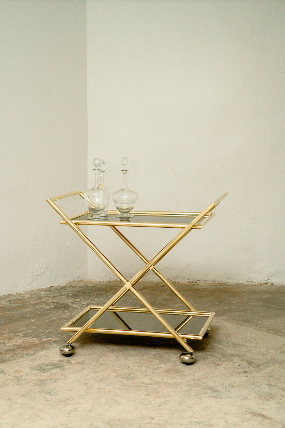 Trolley brass bar cart