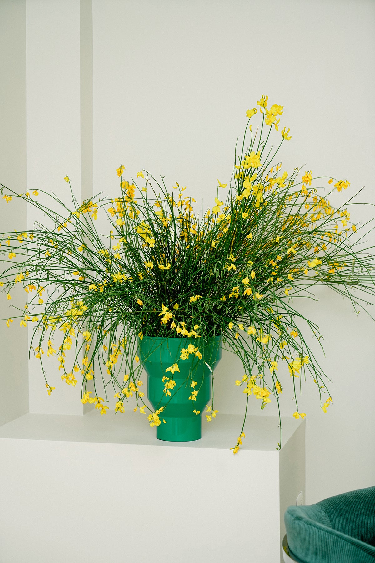 Erica green vase by Carl Aubock for Nella Longari Gallery, 1990