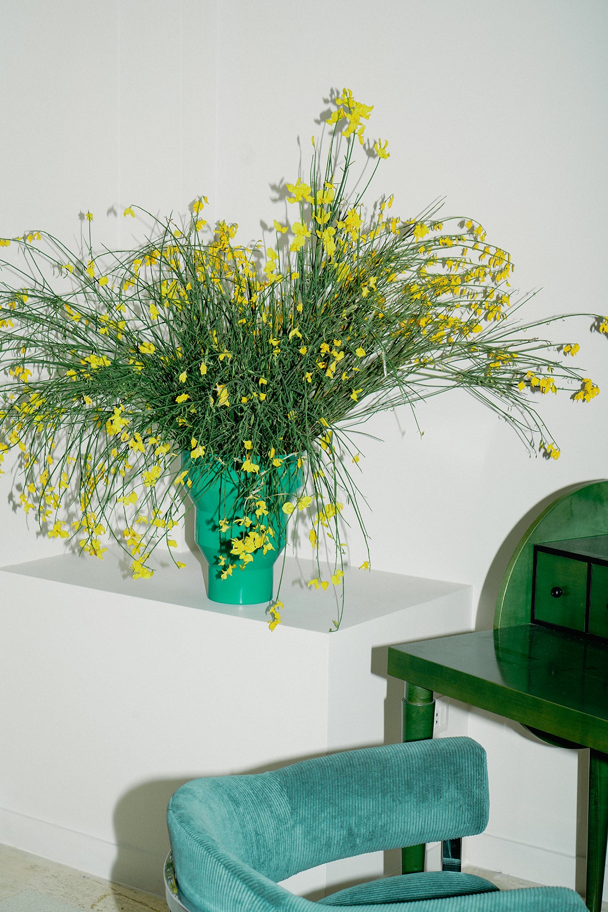 Erica green vase by Carl Aubock for Nella Longari Gallery, 1990