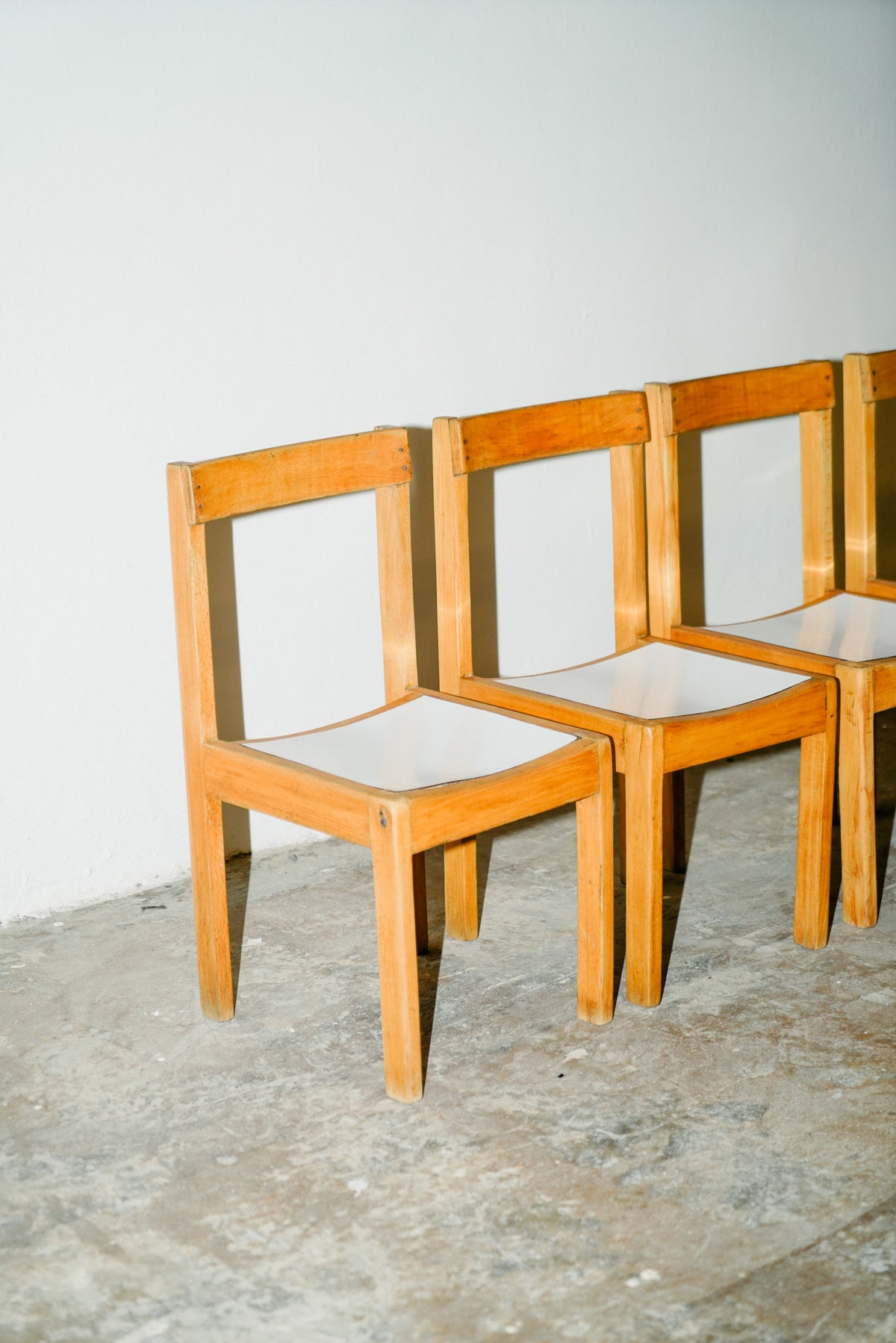 Kids school chairs (set of 6)