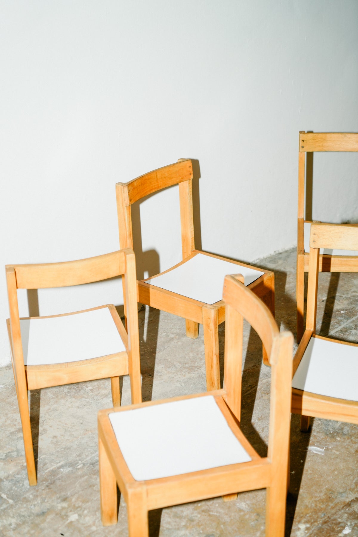 Kids school chairs (set of 6)