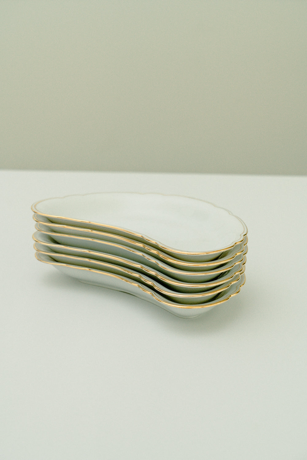 Set of 6 ceramic moon plates